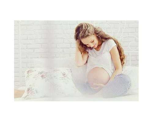 泰国试管婴儿成功率解析：高龄、胚胎与子宫环境影响因素